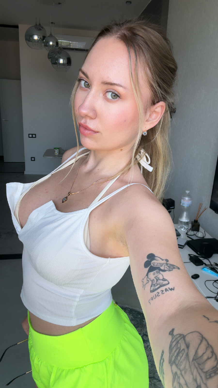 KateV in her underwear in Giza