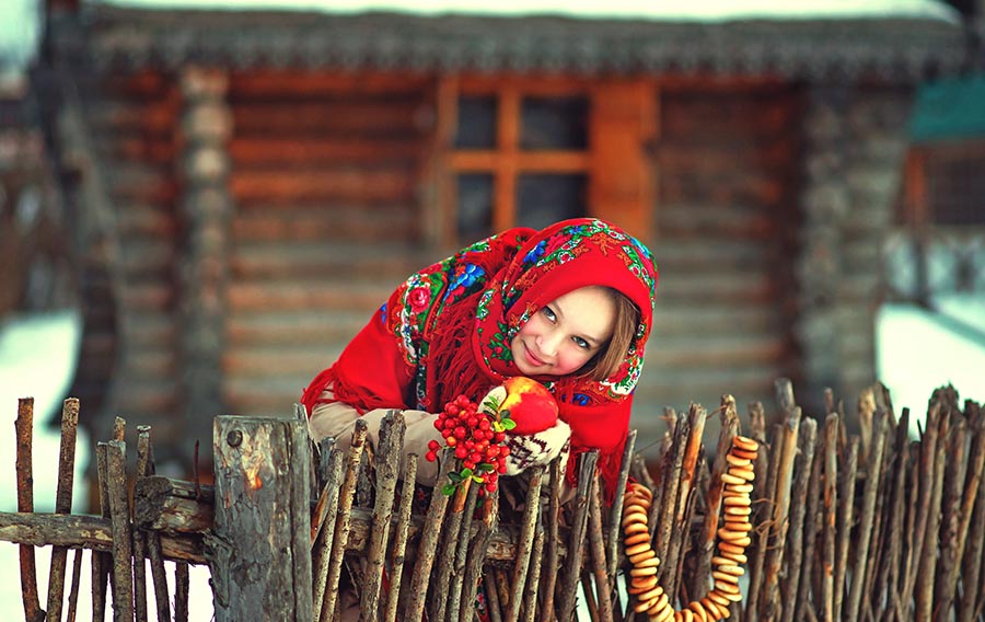 Sexy girl Women in Slavic costumes in Giza