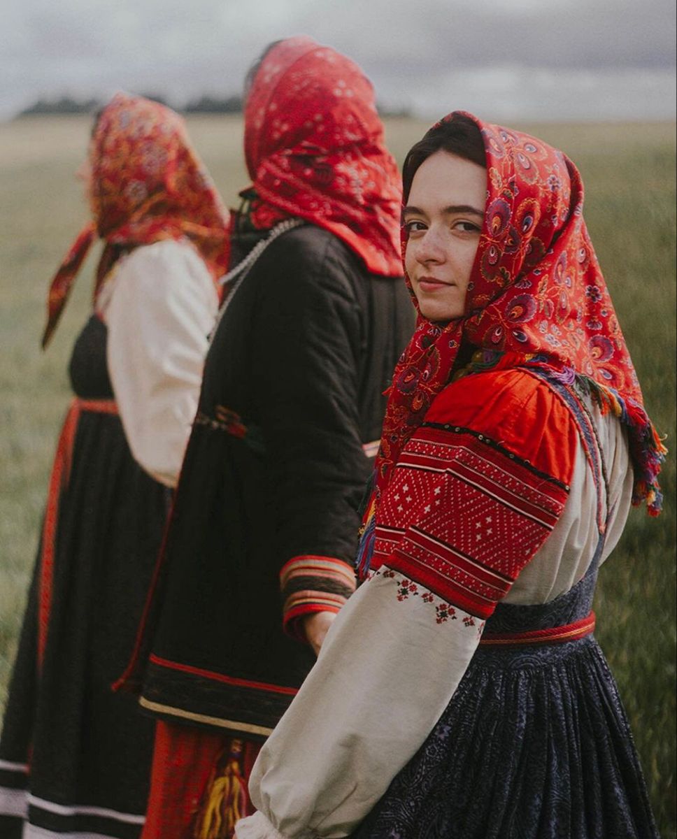 Women in Slavic costumes in Giza